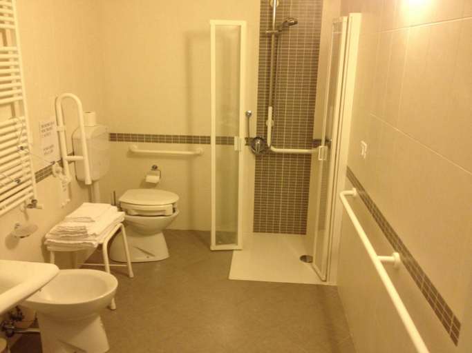 Bathroom 2, Tenuta Monterosso, Padua