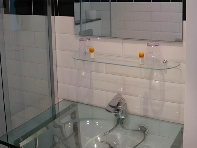 Bathroom 2, Hotel Keistad, Amersfoort