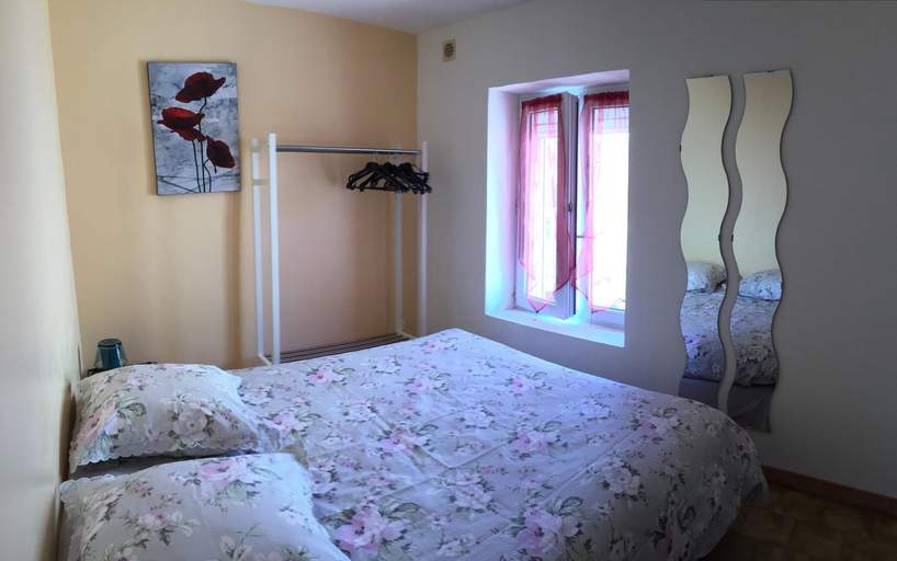 Bedroom 2, Cairenou Location, Ardèche
