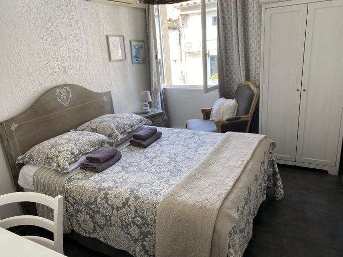 Bedroom 2, Hotel Restaurant Le Provencal, Gard