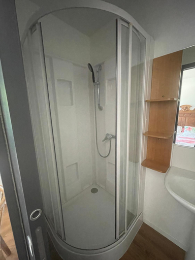Bathroom 3, Le Bouthiry, Morbihan