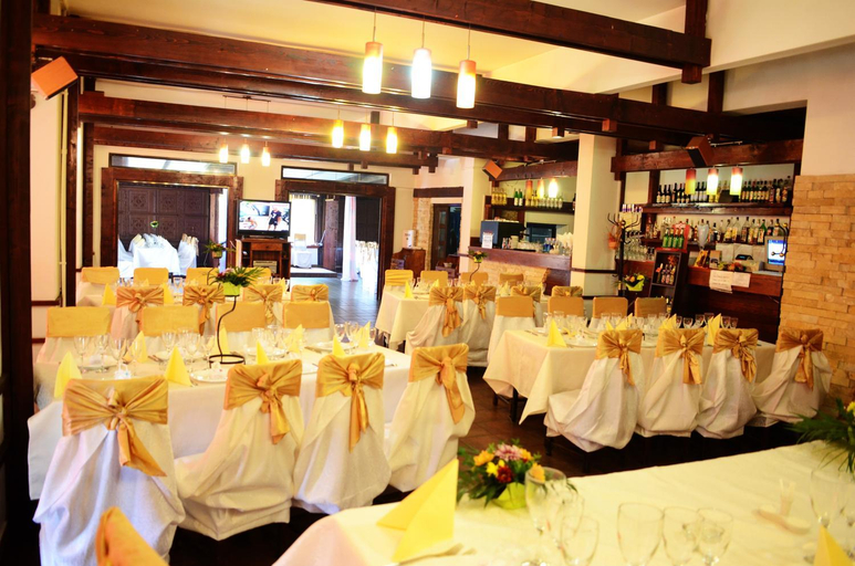 Food & Drinks 4, Pensiunea Valea Ursului, Bascov