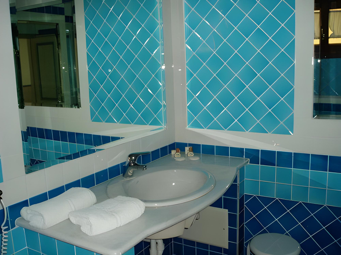 Bathroom 5, Il Borgo BagaBaga - Exclusive Country Retreat, Sassari