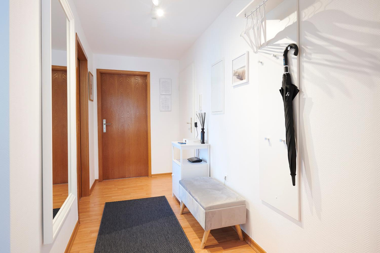 Wohntraumerei - Lichtdurchflutete Design-Oase- Geraumige Wohnung mit beeindruckender Fensterfront, i, Paderborn