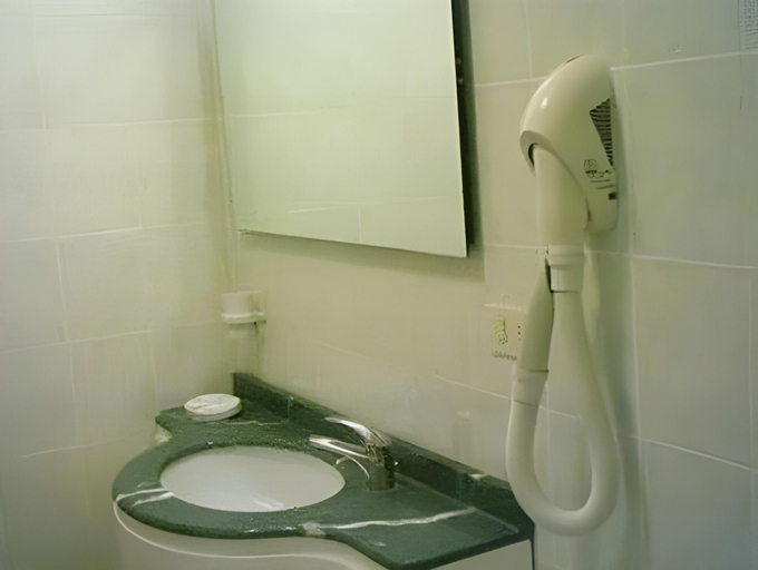 Bathroom 2, Ariminum Hotel, Rimini