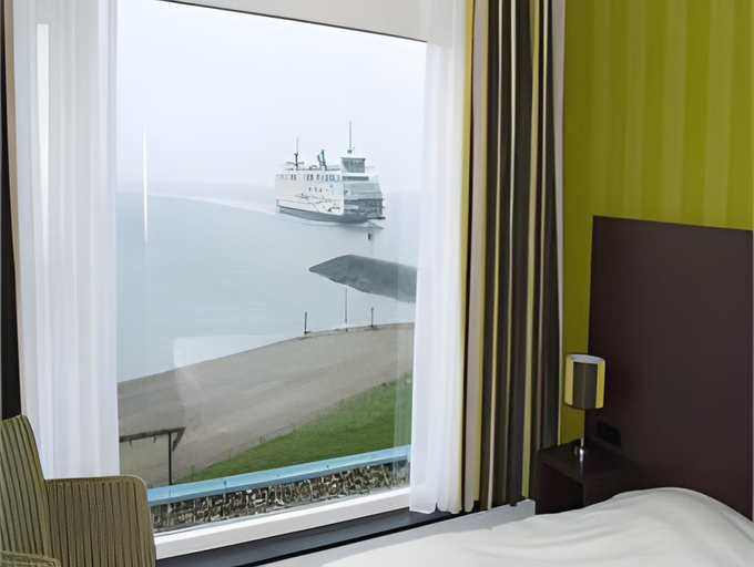 Bedroom 2, Hotel Lands End, Den Helder