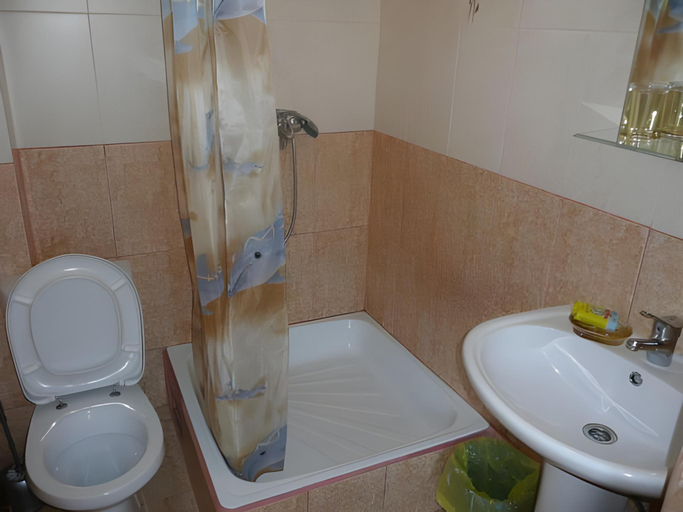 Bathroom 3, Madlen Cottages, Sochi gorsovet