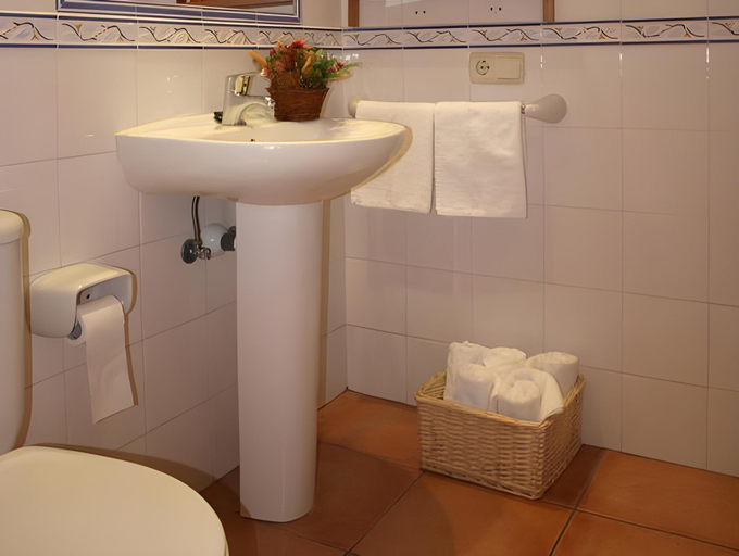 Bathroom 5, Hotel Rural Los Roturos, Álava