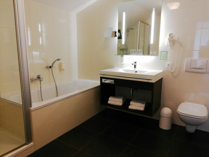 Bathroom 4, Parkhotel Bad Schandau, Sächsische Schweiz-Osterzgebirge