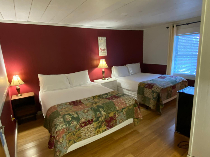 Others 3, Bromley View Inn, Bennington