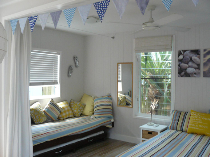 Bedroom 3, Sea Shanties, Redland Bal