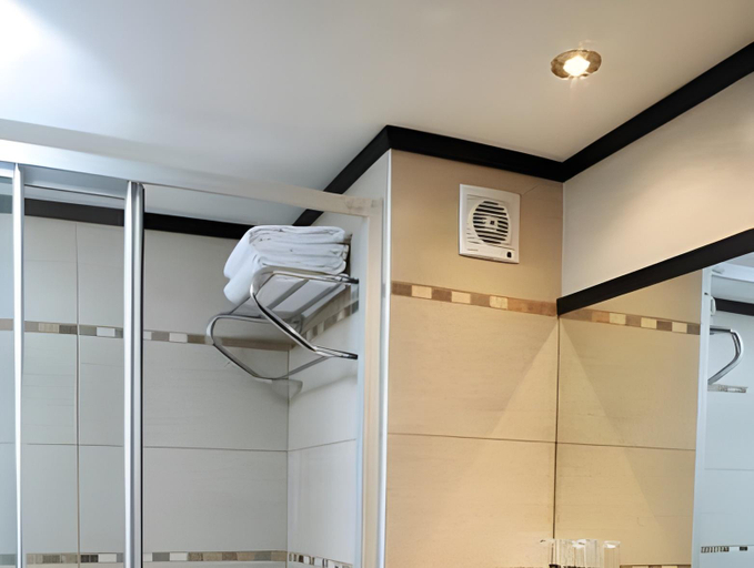 Bathroom 5, May Park Hotel, Konak