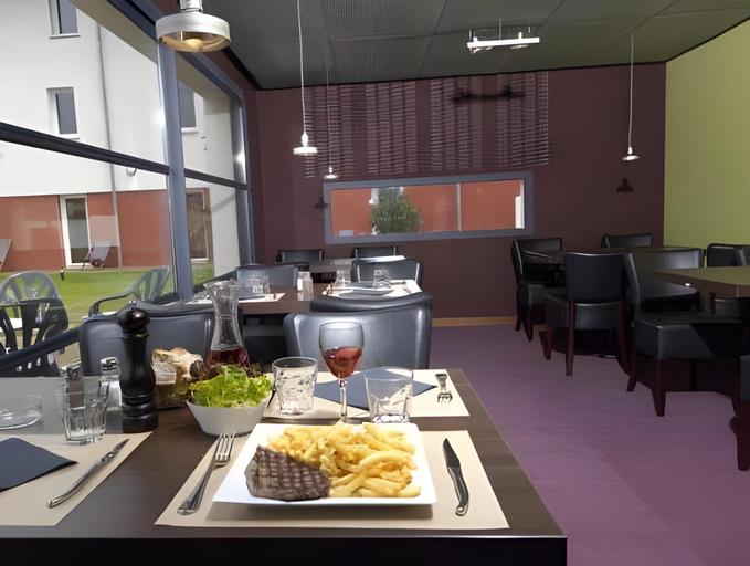 Food & Drinks