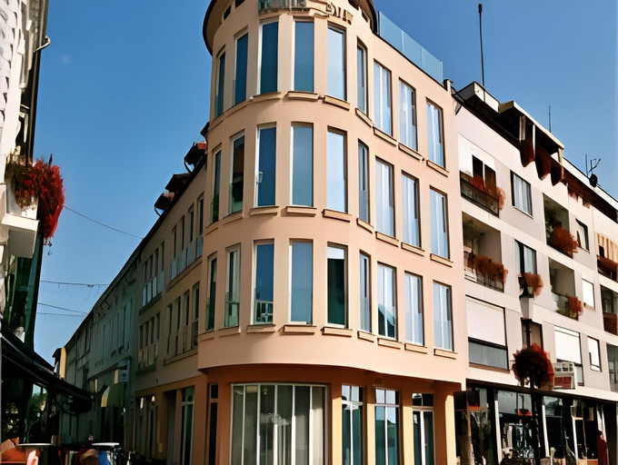Others 4, Hotel Savus, Slavonski Brod