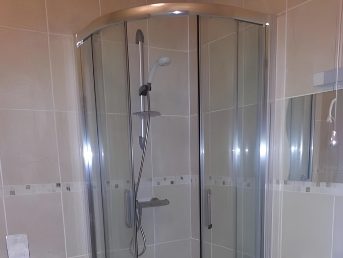 Bathroom 2, Greystones, Lincolnshire