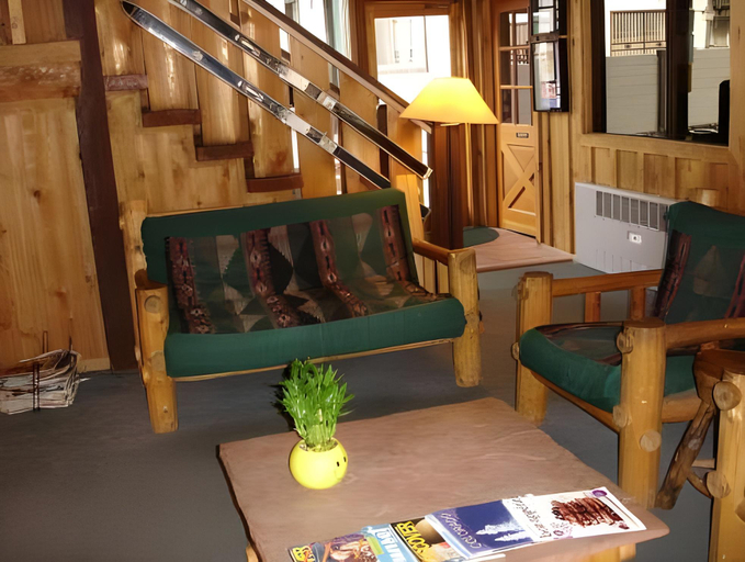Public Area 2, Georgetown Mountain Inn, Clear Creek