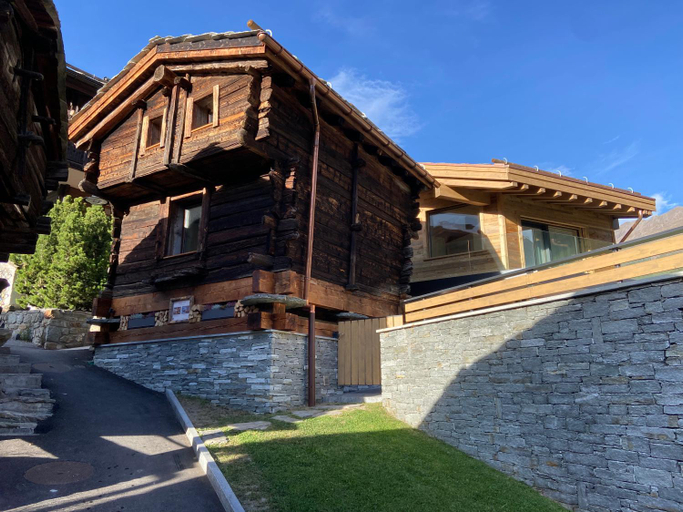 Exterior view 3, Chalet Coral und Zermatter Stadel, Visp