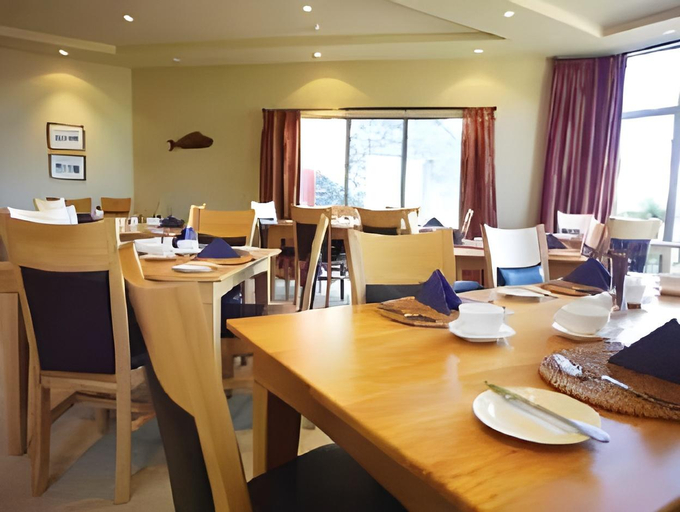 Food & Drinks 5, Te Weheka Retreat, Westland
