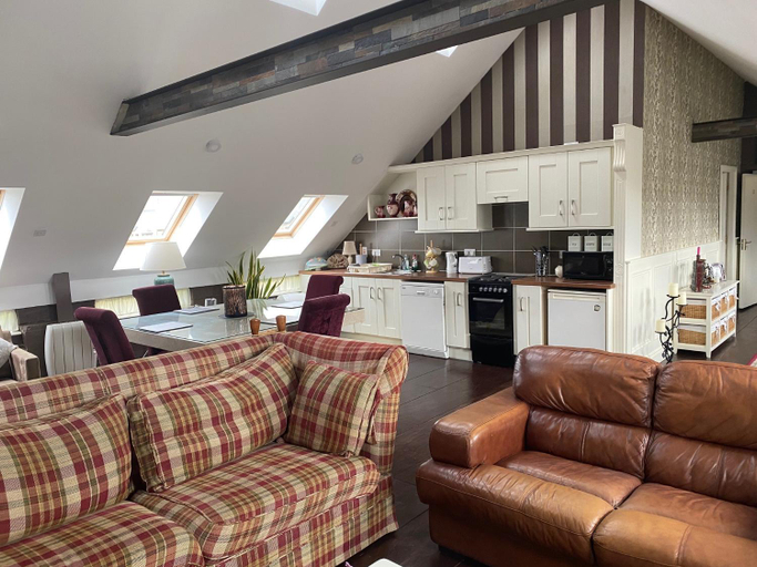 Others 3, Tides Apartments Liscannor