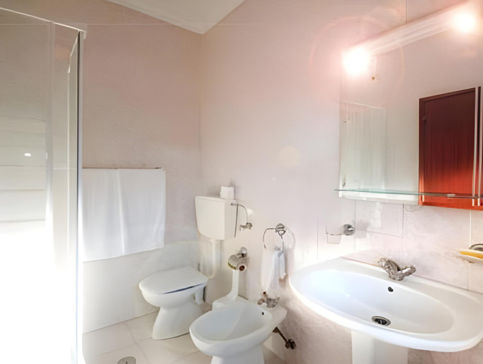 Bathroom 4, Ferrinho, Guarda