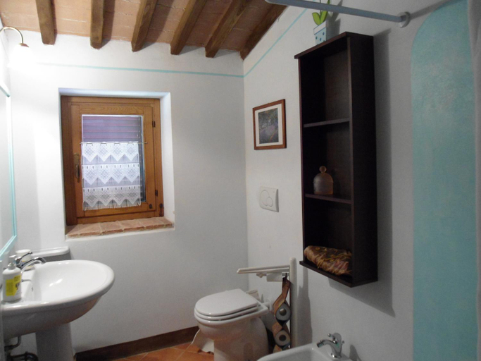 Bathroom 7