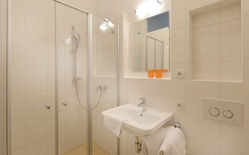 Bedroom 3, Hotel Kraftquelle Schlossblick, Kufstein