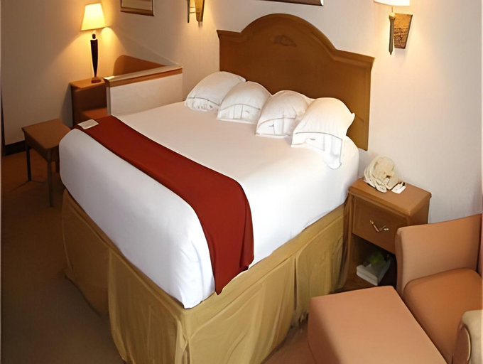 Bedroom 4, Holiday Inn LONGVIEW - NORTH by IHG, Gregg