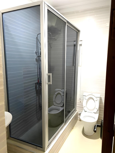 Bathroom 3, Nue-Crest Hotels & Suites, Enugu East