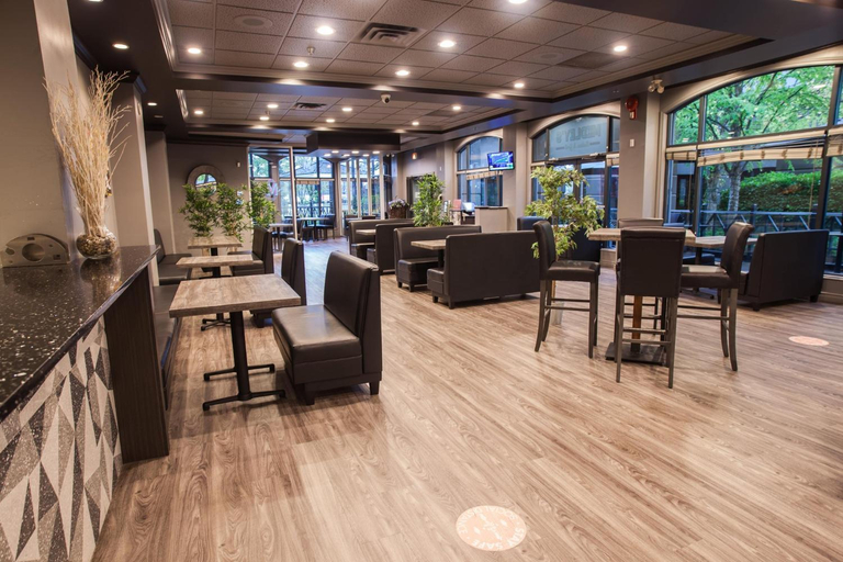 Food & Drinks 4, DoubleTree by Hilton North Vancouver, Greater Vancouver