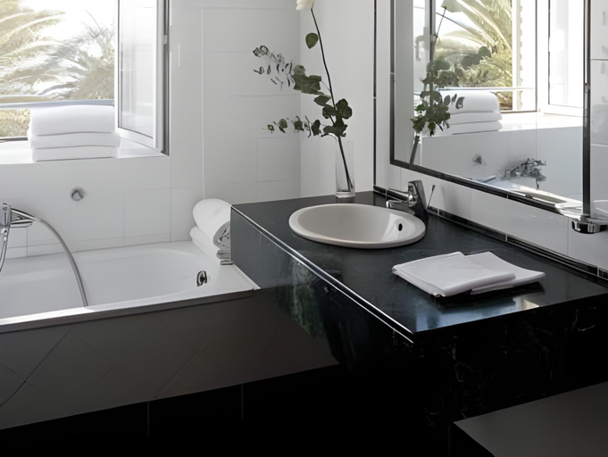 Bathroom 4, Grand Hotel Arenzano, Genova
