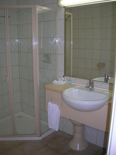 Bathroom, Peninsula Motor Inn, Melbourne