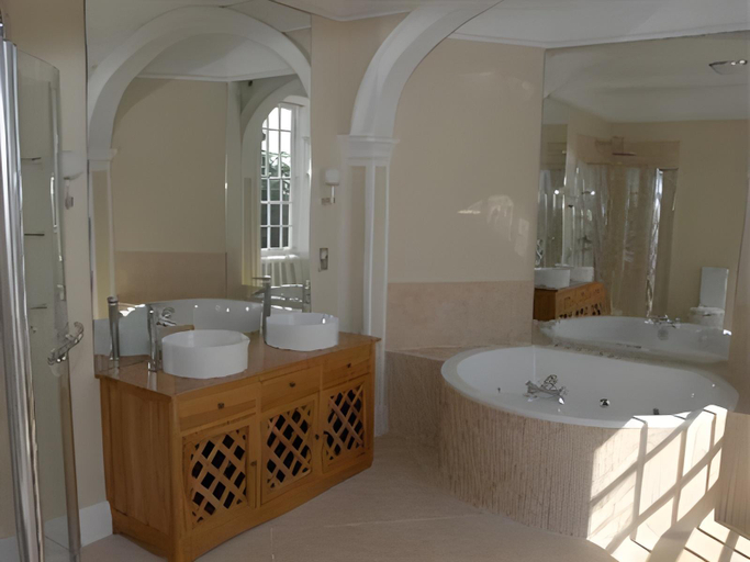 Bathroom 3, Goldsborough Hall, North Yorkshire