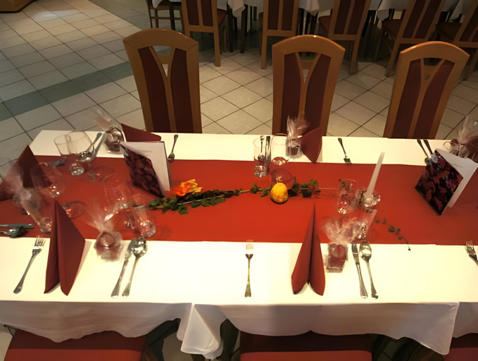 Others 5, Gasthof "zur Bahn", Graz Umgebung
