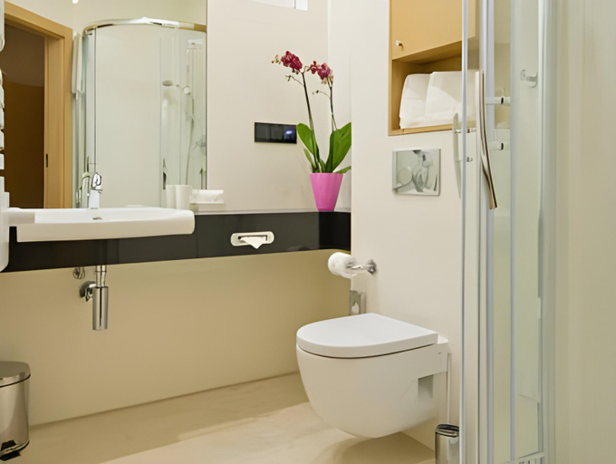 Bathroom 2, Molo Residence, Sopot