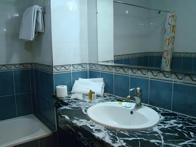 Bathroom 3, Hôtel Plaisance, Meknès