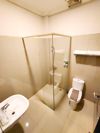 Bathroom 5