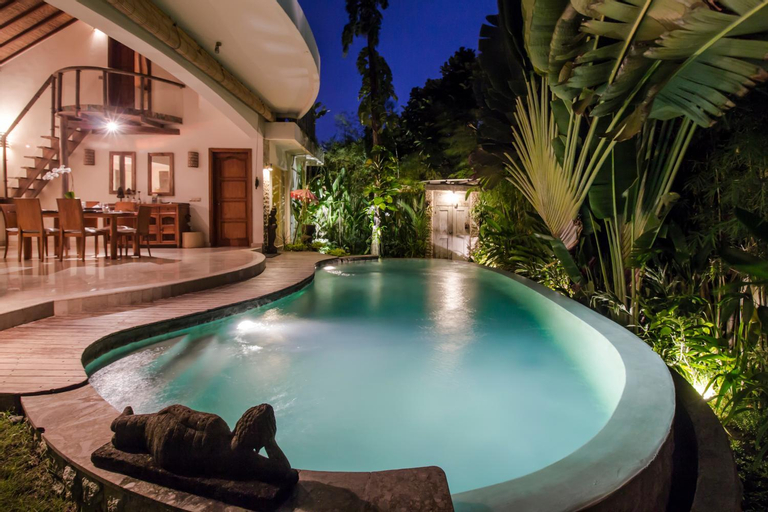 Swimming Pool 16