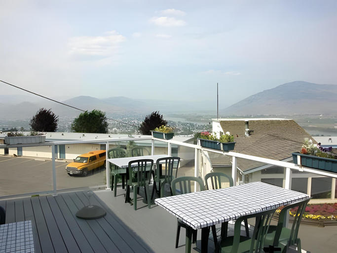 Others 5, Hospitality Inn, Thompson-Nicola