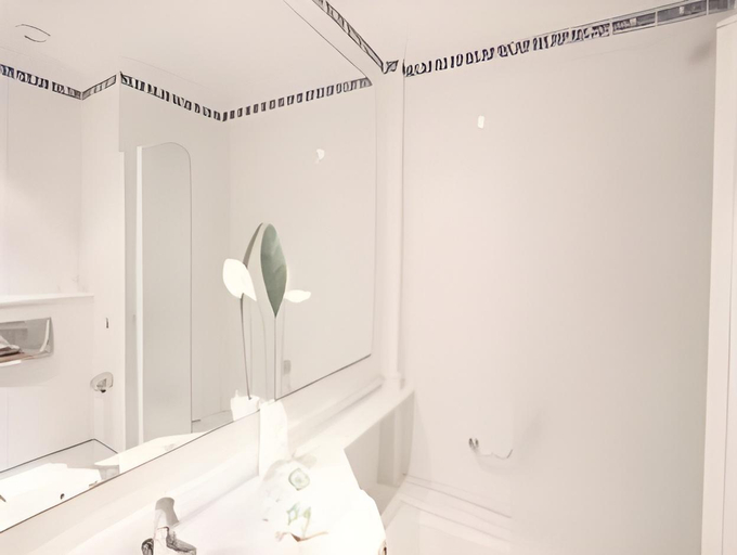 Bathroom 5, Vell Mari Hotel & Resort, Baleares