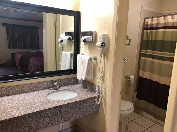 Others 2, Flamingo Inn, Beckham