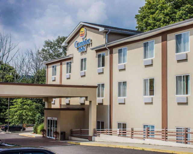 Exterior & Views 2, Comfort Inn Naugatuck-Shelton, Ct, New Haven