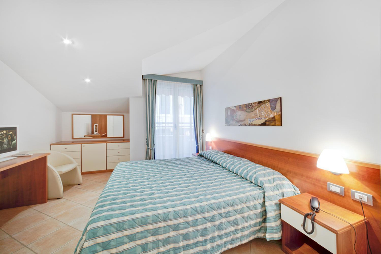 Bedroom 8