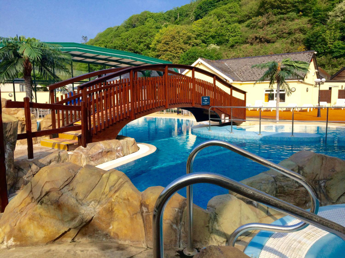 Sport & Beauty, Cardigan Bay Holiday Park, Ceredigion