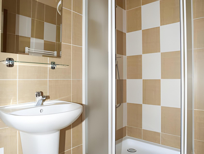 Bathroom 2, Penzion Zelena Zaba, Pardubice