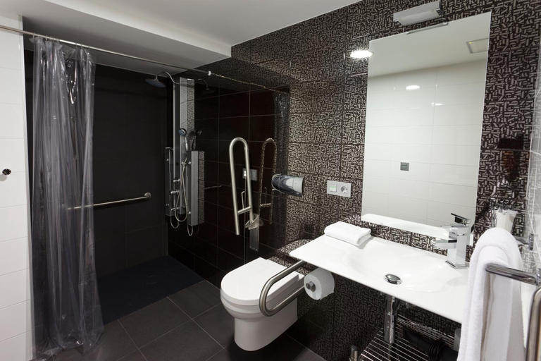 Bathroom 2, RuralSuite Hotel-Apartamentos, Navarra