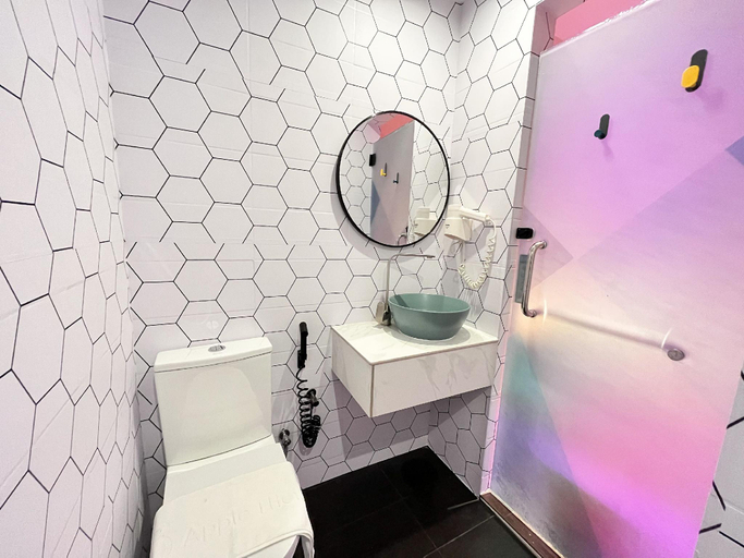 Bathroom 22