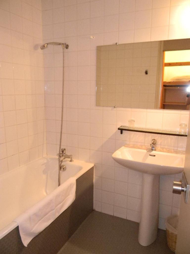 Bathroom 3, Le Logis des Cordeliers, Gers