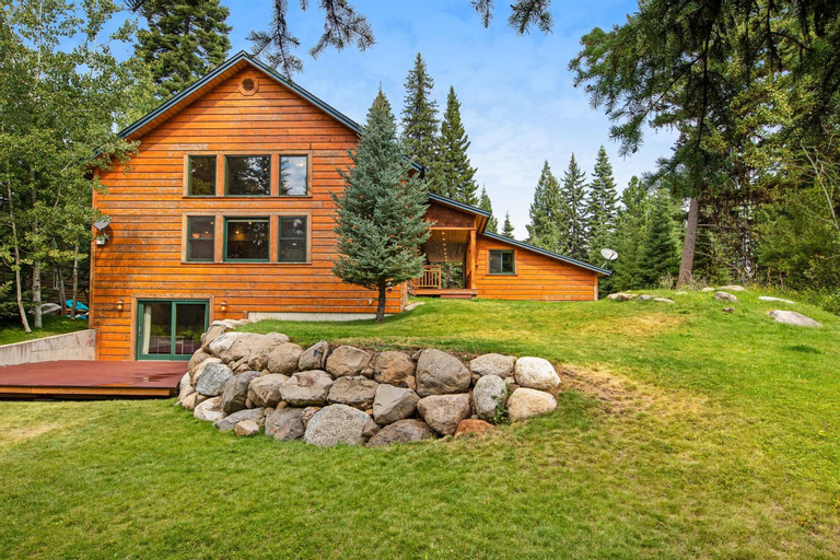 McAbu House, Valley
