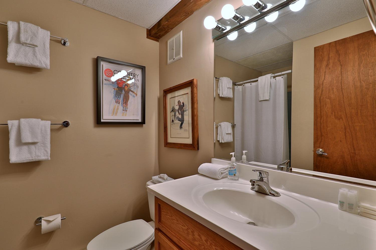 Bedroom 3, Hemlock Ridge 2B- Charming two floor condo in the heart of Killington, Perfect! condo, Rutland
