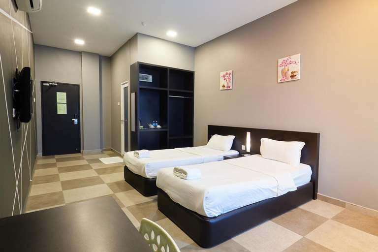 Bedroom 13